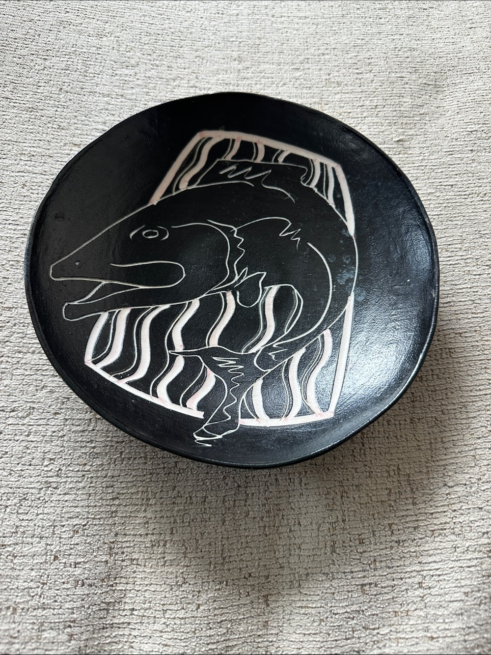 Vintage Linda Owen’s Salem OR Studio Pottery 7.5” Fish Bowl Sgraffito Art